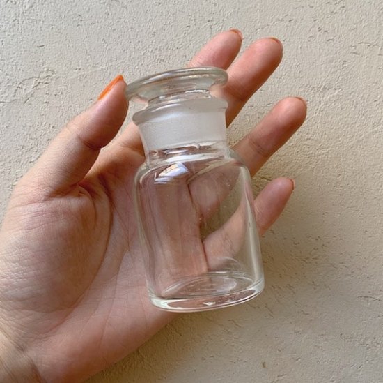 Vintage medicine bottle.d<img class='new_mark_img2' src='https://img.shop-pro.jp/img/new/icons47.gif' style='border:none;display:inline;margin:0px;padding:0px;width:auto;' />
