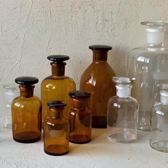 Vintage medicine bottle.f<img class='new_mark_img2' src='https://img.shop-pro.jp/img/new/icons47.gif' style='border:none;display:inline;margin:0px;padding:0px;width:auto;' />