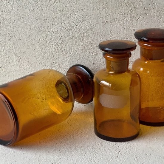 Vintage medicine bottle.h<img class='new_mark_img2' src='https://img.shop-pro.jp/img/new/icons47.gif' style='border:none;display:inline;margin:0px;padding:0px;width:auto;' />