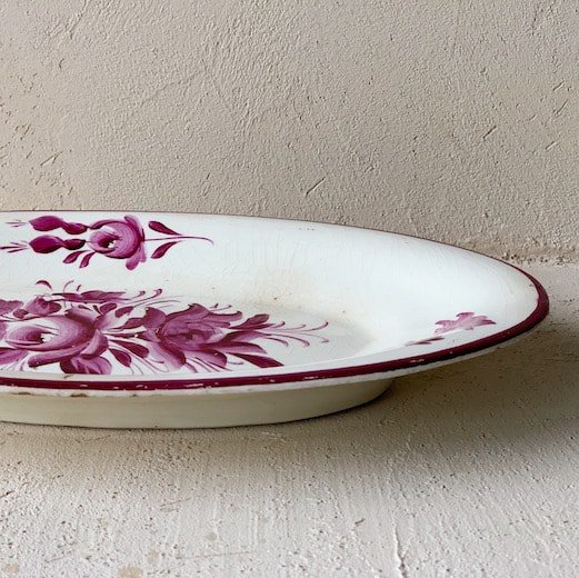 Antique oval plate<img class='new_mark_img2' src='https://img.shop-pro.jp/img/new/icons47.gif' style='border:none;display:inline;margin:0px;padding:0px;width:auto;' />