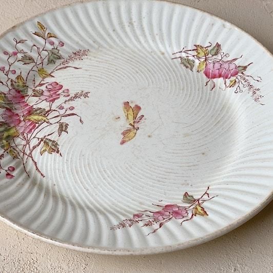 Antique dessert plate<img class='new_mark_img2' src='https://img.shop-pro.jp/img/new/icons47.gif' style='border:none;display:inline;margin:0px;padding:0px;width:auto;' />