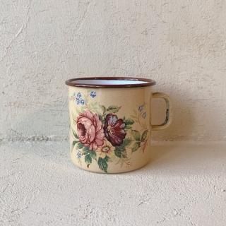 Porcelain enamel cup.a<img class='new_mark_img2' src='https://img.shop-pro.jp/img/new/icons47.gif' style='border:none;display:inline;margin:0px;padding:0px;width:auto;' />