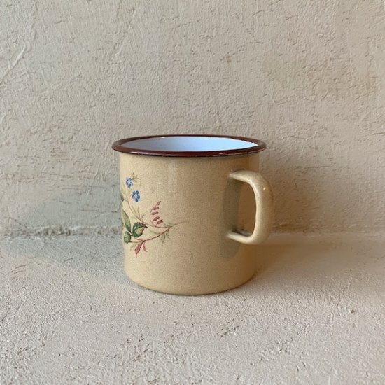 Porcelain enamel cup.b<img class='new_mark_img2' src='https://img.shop-pro.jp/img/new/icons47.gif' style='border:none;display:inline;margin:0px;padding:0px;width:auto;' />