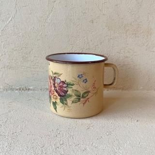 Porcelain enamel cup.b<img class='new_mark_img2' src='https://img.shop-pro.jp/img/new/icons47.gif' style='border:none;display:inline;margin:0px;padding:0px;width:auto;' />