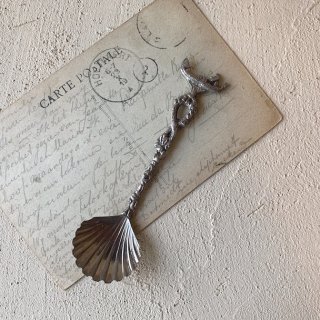 Antique shell spoon<img class='new_mark_img2' src='https://img.shop-pro.jp/img/new/icons47.gif' style='border:none;display:inline;margin:0px;padding:0px;width:auto;' />