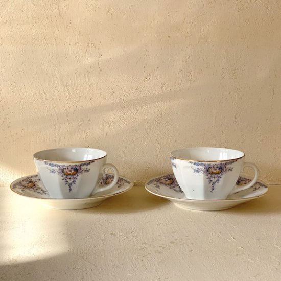 Vintage cup&saucer.a<img class='new_mark_img2' src='https://img.shop-pro.jp/img/new/icons47.gif' style='border:none;display:inline;margin:0px;padding:0px;width:auto;' />