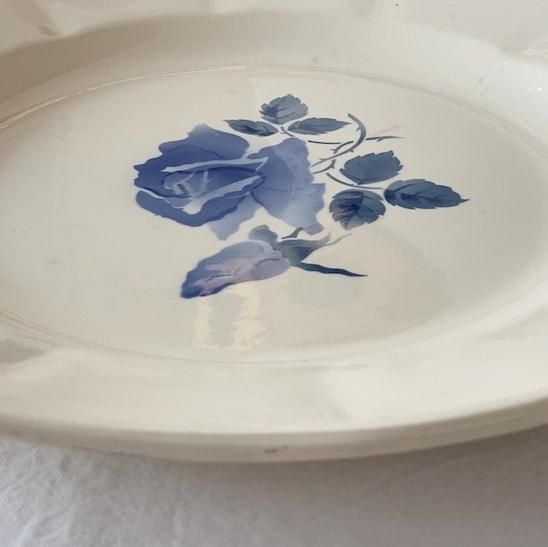 Sarreguemines rose plate<img class='new_mark_img2' src='https://img.shop-pro.jp/img/new/icons47.gif' style='border:none;display:inline;margin:0px;padding:0px;width:auto;' />