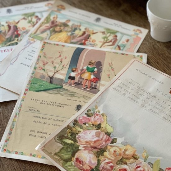Vintage telegram paper<img class='new_mark_img2' src='https://img.shop-pro.jp/img/new/icons47.gif' style='border:none;display:inline;margin:0px;padding:0px;width:auto;' />