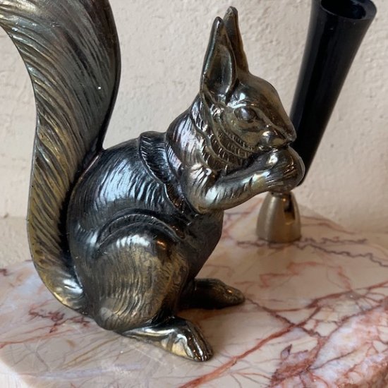 Antique squirrel pen stand<img class='new_mark_img2' src='https://img.shop-pro.jp/img/new/icons47.gif' style='border:none;display:inline;margin:0px;padding:0px;width:auto;' />