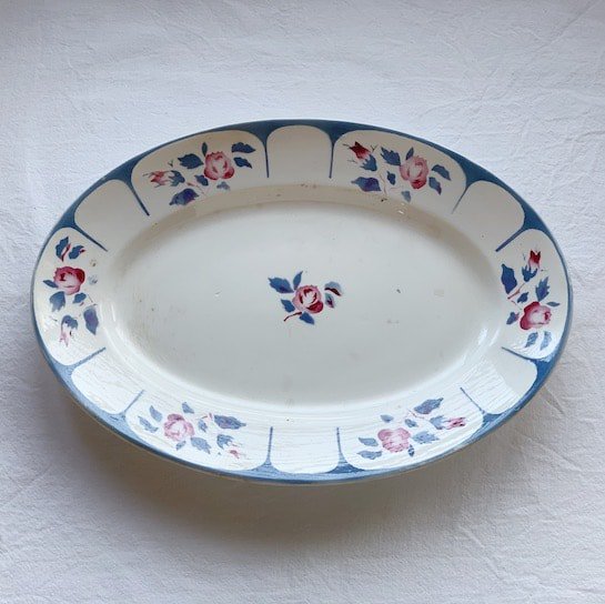 Sarreguemines oval plate<img class='new_mark_img2' src='https://img.shop-pro.jp/img/new/icons47.gif' style='border:none;display:inline;margin:0px;padding:0px;width:auto;' />