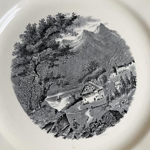 Antique Maestricht plate<img class='new_mark_img2' src='https://img.shop-pro.jp/img/new/icons47.gif' style='border:none;display:inline;margin:0px;padding:0px;width:auto;' />