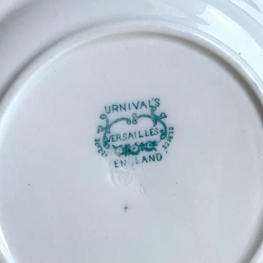 Antique furnivals plate<img class='new_mark_img2' src='https://img.shop-pro.jp/img/new/icons47.gif' style='border:none;display:inline;margin:0px;padding:0px;width:auto;' />