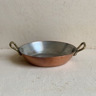 Antique copper serving pan.b<img class='new_mark_img2' src='https://img.shop-pro.jp/img/new/icons47.gif' style='border:none;display:inline;margin:0px;padding:0px;width:auto;' />