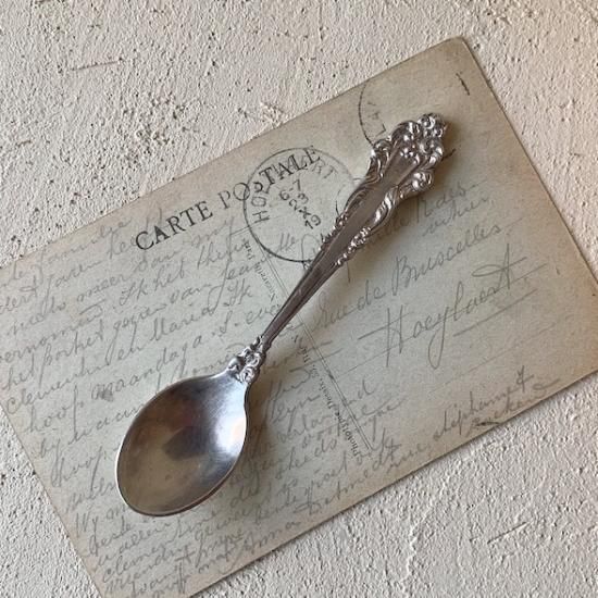 Antique tea spoon<img class='new_mark_img2' src='https://img.shop-pro.jp/img/new/icons47.gif' style='border:none;display:inline;margin:0px;padding:0px;width:auto;' />