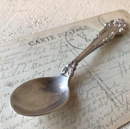 Antique tea spoon<img class='new_mark_img2' src='https://img.shop-pro.jp/img/new/icons47.gif' style='border:none;display:inline;margin:0px;padding:0px;width:auto;' />