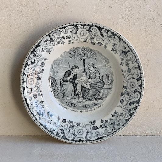 Antique sainte famille plate<img class='new_mark_img2' src='https://img.shop-pro.jp/img/new/icons47.gif' style='border:none;display:inline;margin:0px;padding:0px;width:auto;' />