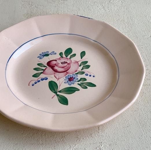 Sarreguemines rose plate<img class='new_mark_img2' src='https://img.shop-pro.jp/img/new/icons47.gif' style='border:none;display:inline;margin:0px;padding:0px;width:auto;' />