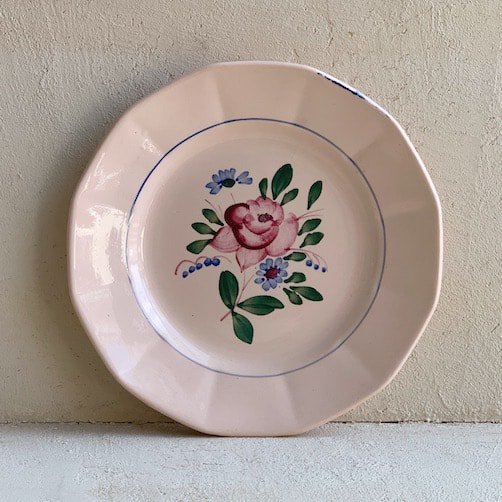 Sarreguemines rose plate<img class='new_mark_img2' src='https://img.shop-pro.jp/img/new/icons47.gif' style='border:none;display:inline;margin:0px;padding:0px;width:auto;' />