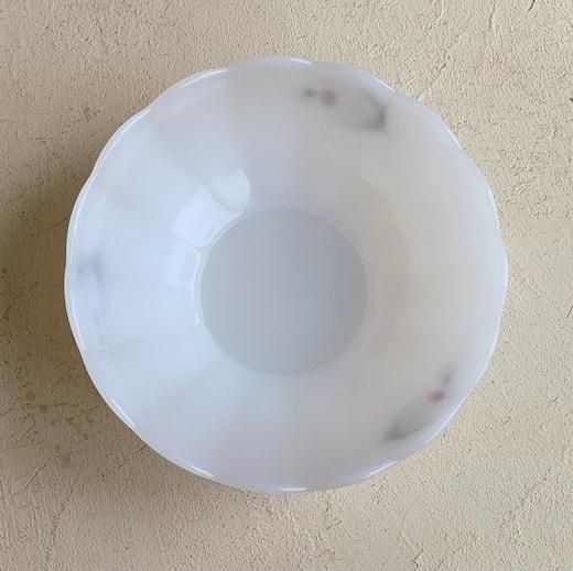 Arcopal Daisy Bowl<img class='new_mark_img2' src='https://img.shop-pro.jp/img/new/icons47.gif' style='border:none;display:inline;margin:0px;padding:0px;width:auto;' />