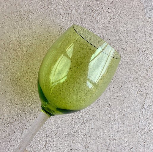 Vintage wine glass<img class='new_mark_img2' src='https://img.shop-pro.jp/img/new/icons47.gif' style='border:none;display:inline;margin:0px;padding:0px;width:auto;' />