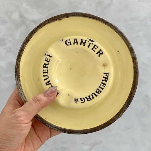 German vintage Ashtray<img class='new_mark_img2' src='https://img.shop-pro.jp/img/new/icons47.gif' style='border:none;display:inline;margin:0px;padding:0px;width:auto;' />