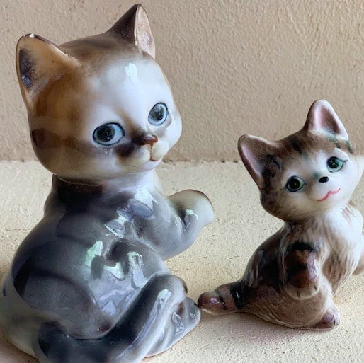 Antique Cat Objects<img class='new_mark_img2' src='https://img.shop-pro.jp/img/new/icons47.gif' style='border:none;display:inline;margin:0px;padding:0px;width:auto;' />