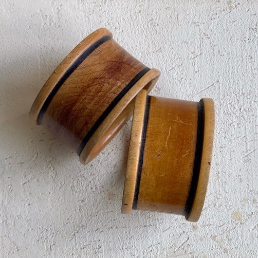 Vintage Napkin ring set<img class='new_mark_img2' src='https://img.shop-pro.jp/img/new/icons47.gif' style='border:none;display:inline;margin:0px;padding:0px;width:auto;' />