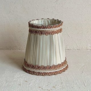 France antique lamp shade.a<img class='new_mark_img2' src='https://img.shop-pro.jp/img/new/icons47.gif' style='border:none;display:inline;margin:0px;padding:0px;width:auto;' />