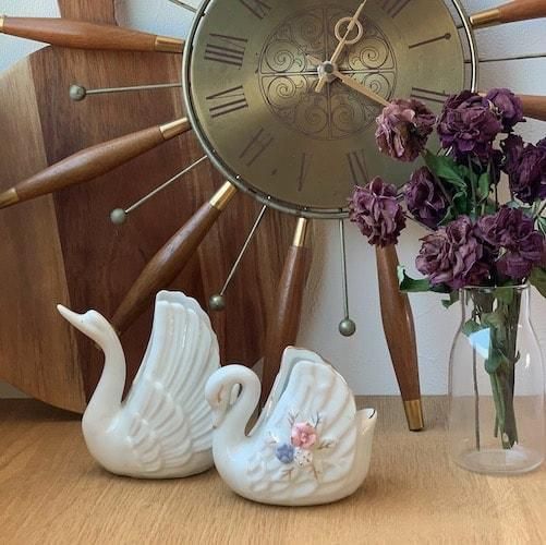 Antique ceramic swan.a<img class='new_mark_img2' src='https://img.shop-pro.jp/img/new/icons47.gif' style='border:none;display:inline;margin:0px;padding:0px;width:auto;' />