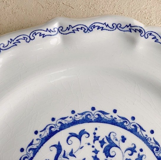 GIEN antique plate<img class='new_mark_img2' src='https://img.shop-pro.jp/img/new/icons47.gif' style='border:none;display:inline;margin:0px;padding:0px;width:auto;' />