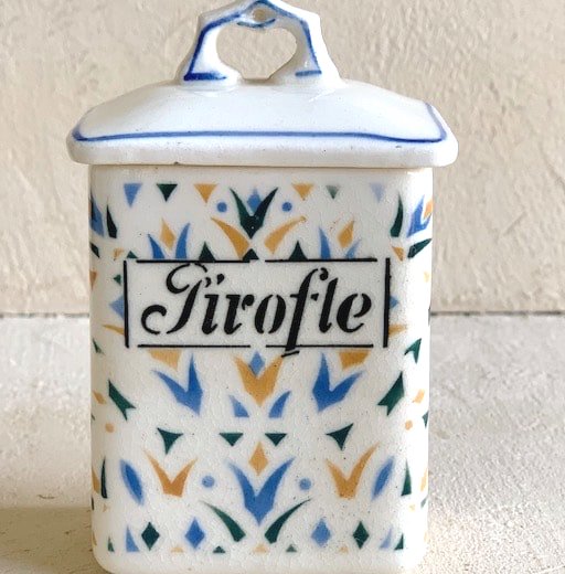 Antique Canister<img class='new_mark_img2' src='https://img.shop-pro.jp/img/new/icons47.gif' style='border:none;display:inline;margin:0px;padding:0px;width:auto;' />