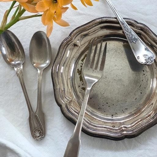 Antique silver tray.b<img class='new_mark_img2' src='https://img.shop-pro.jp/img/new/icons47.gif' style='border:none;display:inline;margin:0px;padding:0px;width:auto;' />