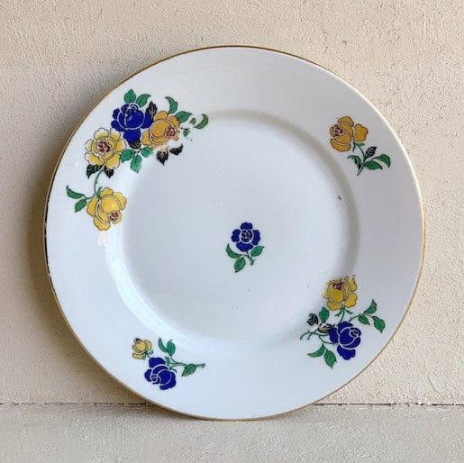 Vintage limoges plate.a<img class='new_mark_img2' src='https://img.shop-pro.jp/img/new/icons47.gif' style='border:none;display:inline;margin:0px;padding:0px;width:auto;' />