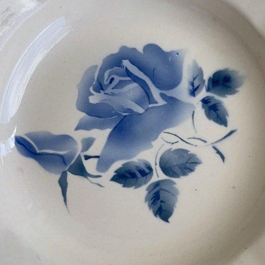 Sarreguemines blue rose plate.a<img class='new_mark_img2' src='https://img.shop-pro.jp/img/new/icons47.gif' style='border:none;display:inline;margin:0px;padding:0px;width:auto;' />