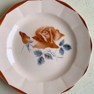 Sarreguemines rose plate.a
