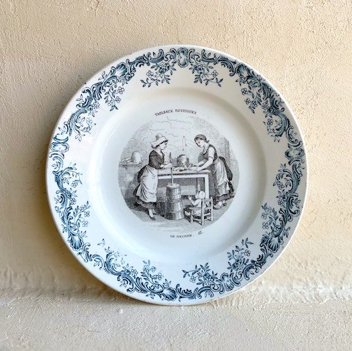 France antique plate.d<img class='new_mark_img2' src='https://img.shop-pro.jp/img/new/icons47.gif' style='border:none;display:inline;margin:0px;padding:0px;width:auto;' />