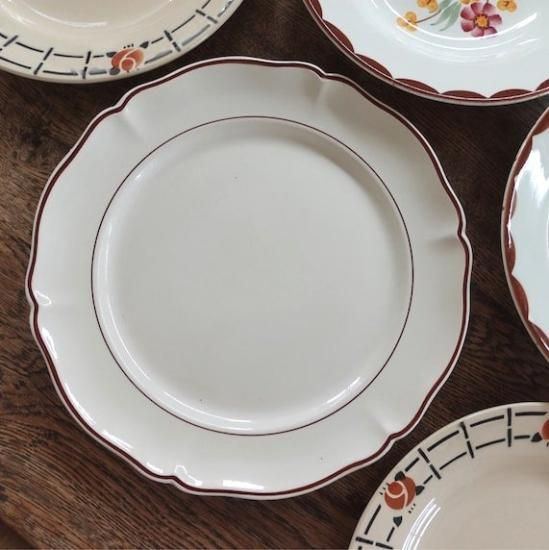 Antique BOCH flower rim plate.b