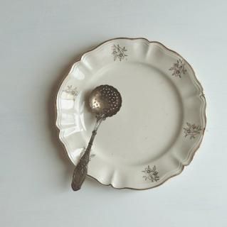 Sarreguemines gold flower rim.b<img class='new_mark_img2' src='https://img.shop-pro.jp/img/new/icons47.gif' style='border:none;display:inline;margin:0px;padding:0px;width:auto;' />