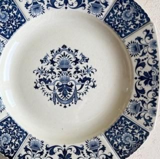 Antique GIEN Square plate