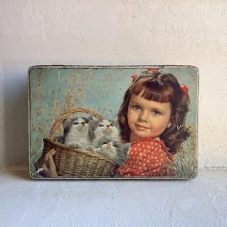 Vintage Chocolate box<img class='new_mark_img2' src='https://img.shop-pro.jp/img/new/icons47.gif' style='border:none;display:inline;margin:0px;padding:0px;width:auto;' />
