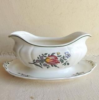 VilleroyBOCH  saucière<img class='new_mark_img2' src='https://img.shop-pro.jp/img/new/icons47.gif' style='border:none;display:inline;margin:0px;padding:0px;width:auto;' />