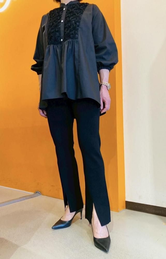 <img class='new_mark_img1' src='https://img.shop-pro.jp/img/new/icons6.gif' style='border:none;display:inline;margin:0px;padding:0px;width:auto;' />ニットスリットパンツ