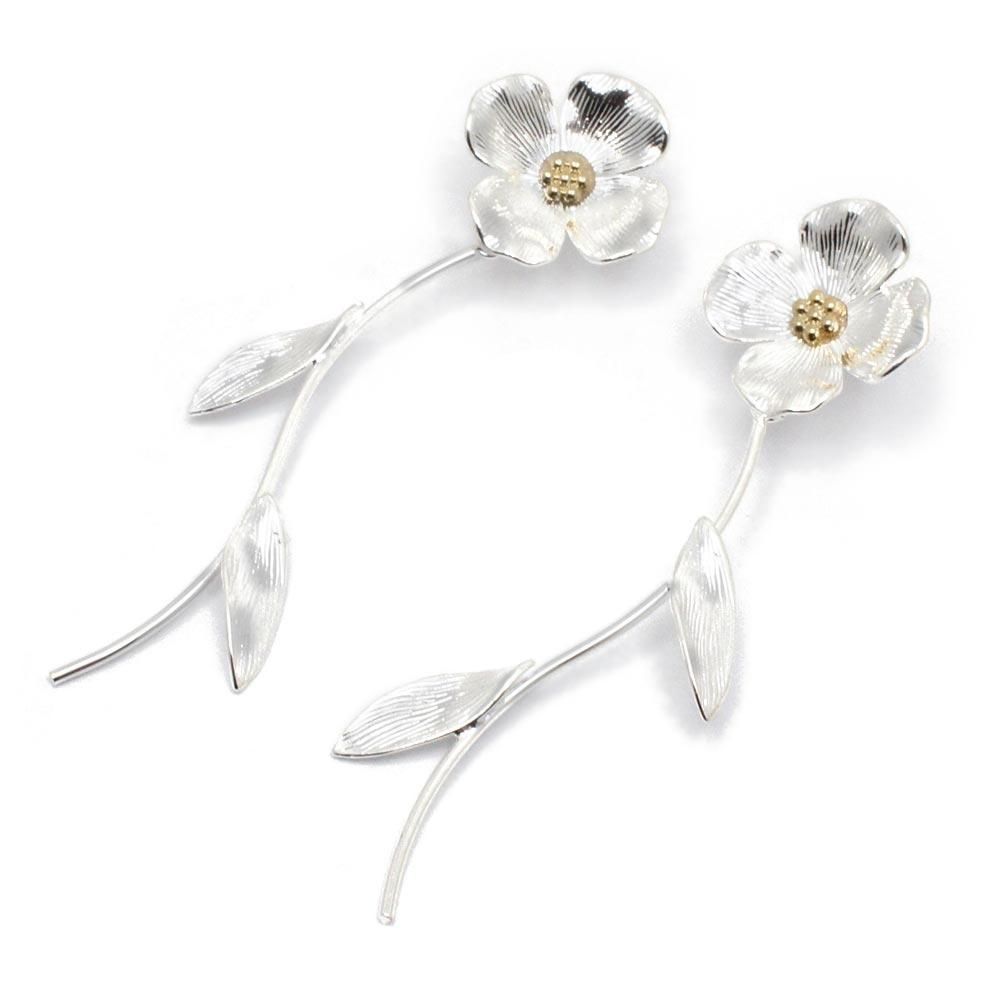 RiSaO✳です。　クリスタル彫刻カービングピアス　ファンシーカービング RiSaO✳です。 クリスタル彫刻カービングピアス ファンシーカービング