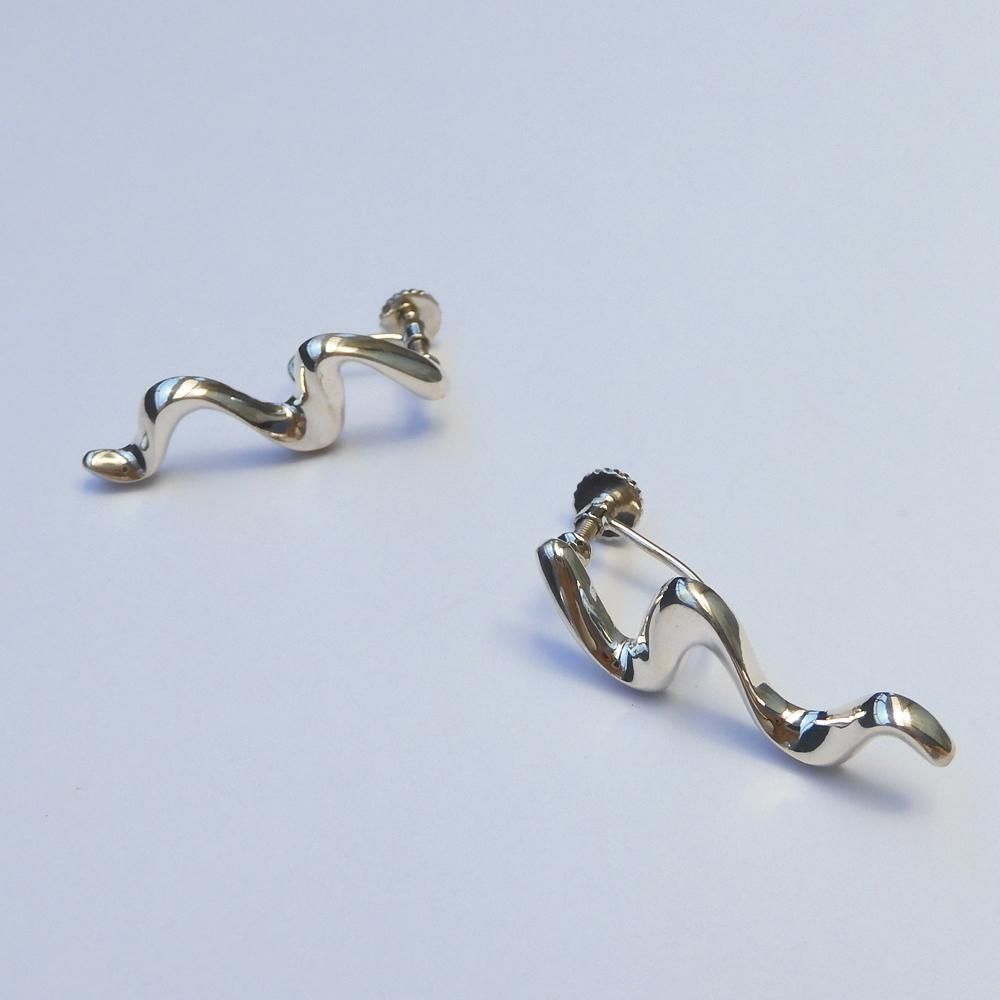 ヘンリームーア Wave earring イヤリング:foun.(フォウン) - gargle online | ガーグル・ゾーラ公式通販