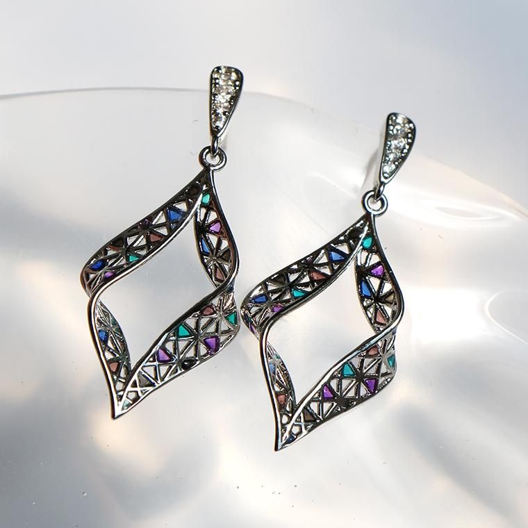 2025.9月新作〉leafy moroccan ピアス ：zoule（ゾーラ） - gargle