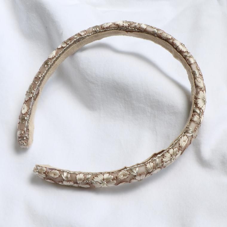 新品　ゾーラ　embroidery cuff28　刺繍 ヘアーカフス　ホワイト embroidery cuff 2 ヘアーカフス：zoule（ゾーラ） - gargle