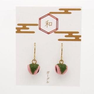 Ｇちゃん ♦︎14kgfブラウンマザーオブパールフラワーカービングピアス 14KGFカーネリアンの花びら揺れるピアス ～Aida | iichi 日々の