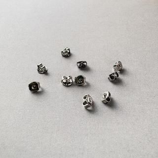 ピアスキャッチ4 10個セット(ケース付)