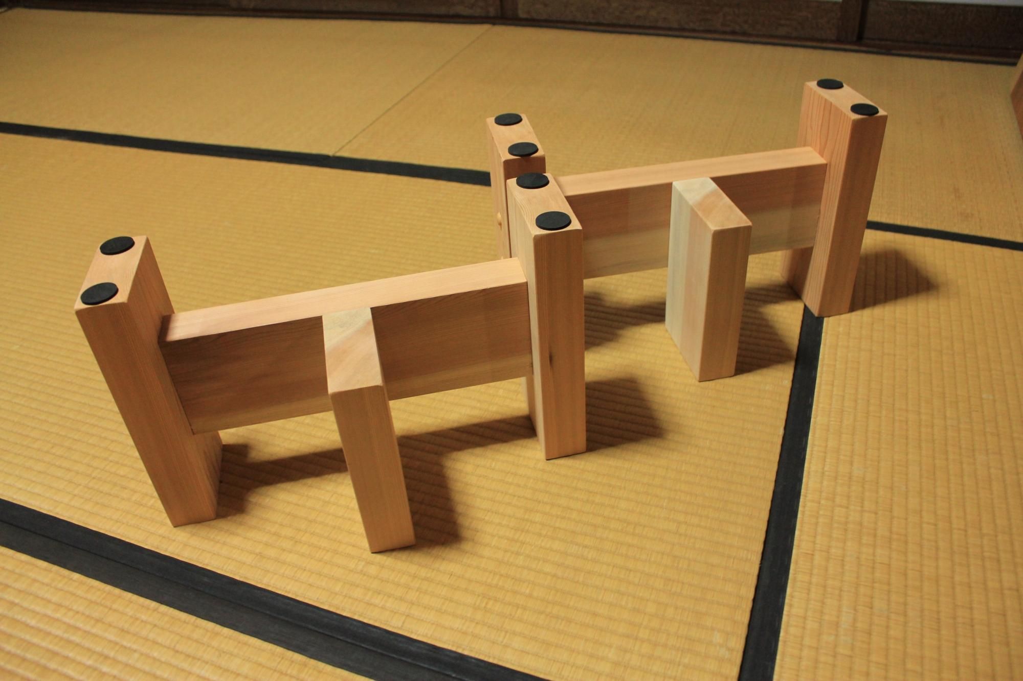 樅 一枚板 ローテーブル | 高品質デザイン - 木とともに生きる 樅 一枚板 ローテーブル | 高品質デザイン - 木とともに生きる