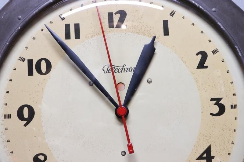Telechronアンティークスクールクロック赤掛け時計稼働希少